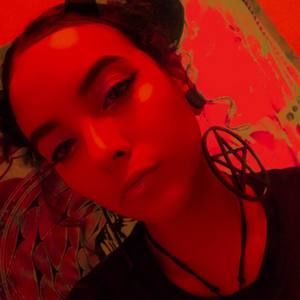 Meet your Posher, Tay